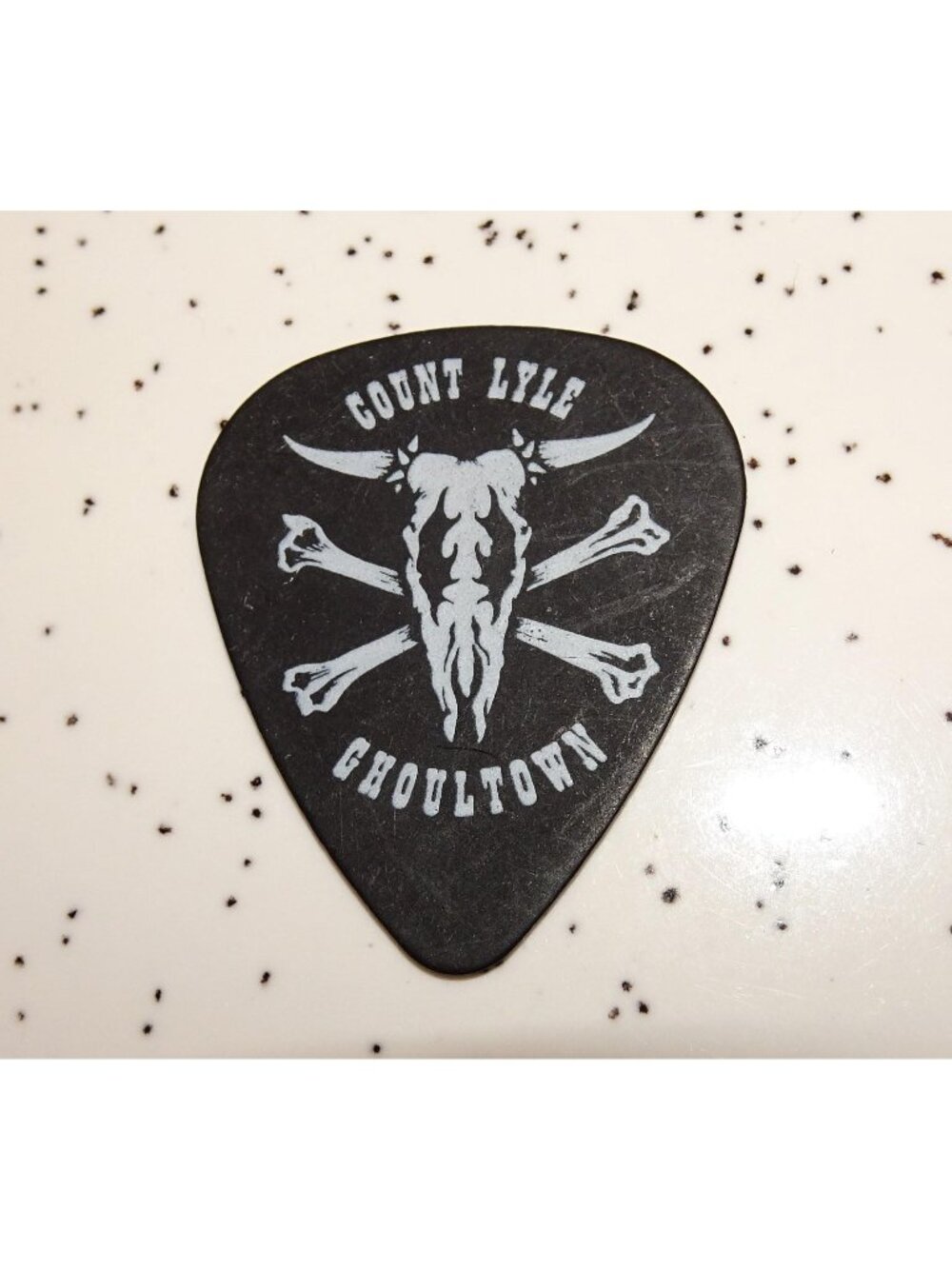 Ghoultown Guitar Pick bull skull and crossbones
